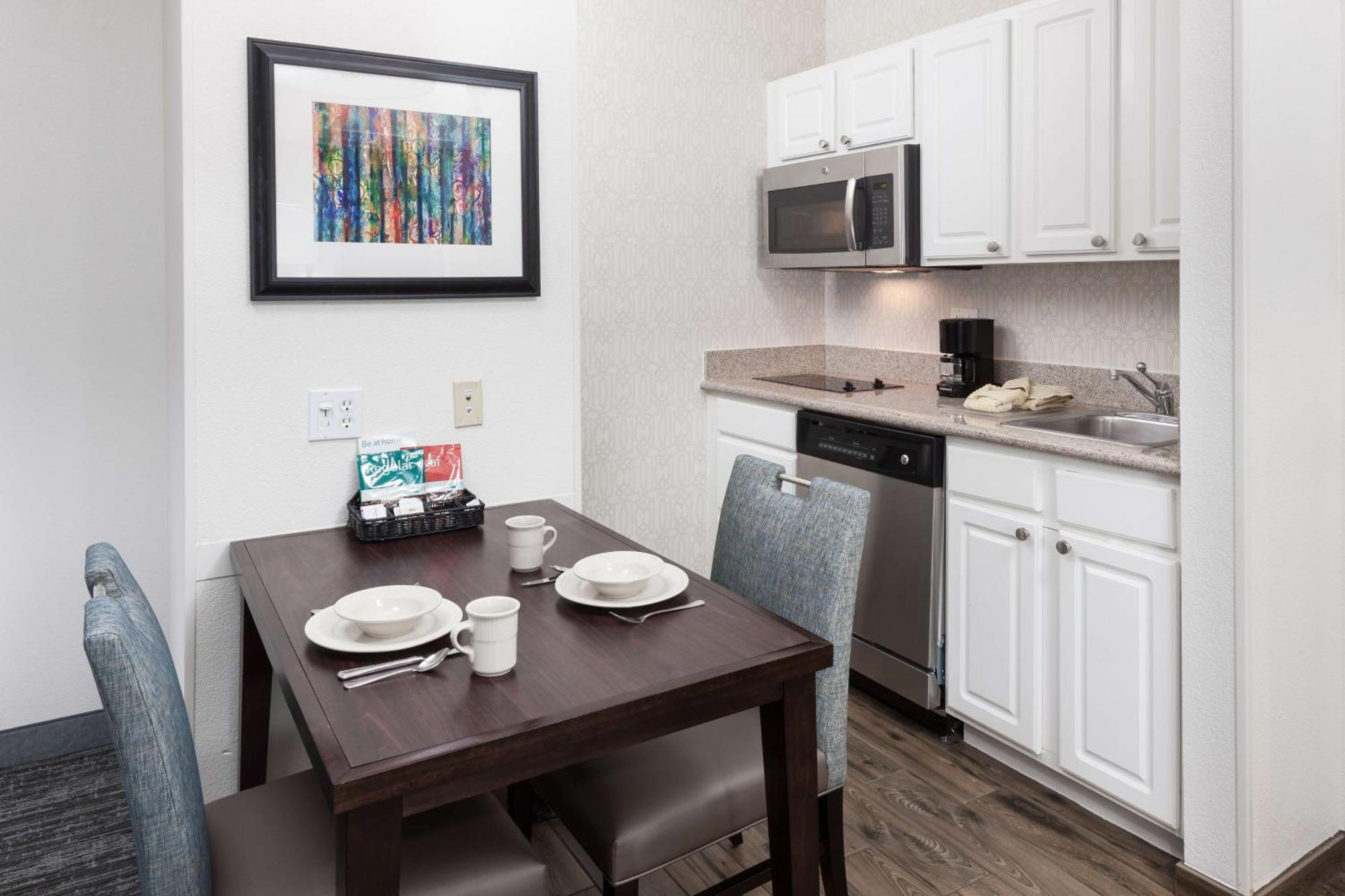 Homewood Suites By Hilton Маува Экстерьер фото